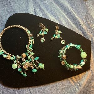 3 piece turquoise and silver necklace  set.